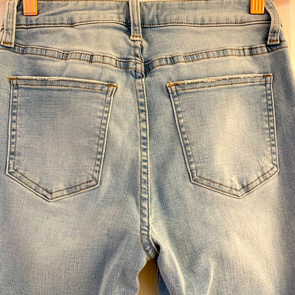 *******REDUCED******NWOT Light wash skinny jeans, made to look worn, never worn - Picture 3 of 4
